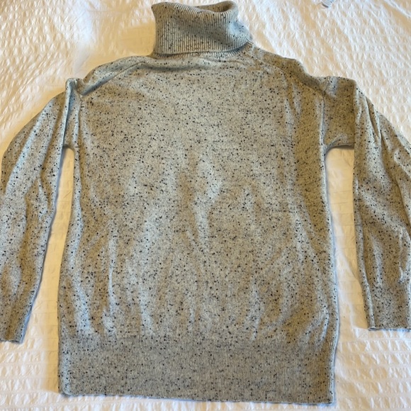 LAST CHANCE Everlane Cashmere Rib Turtleneck Sweater Donegal Grey Small - Picture 8 of 8
